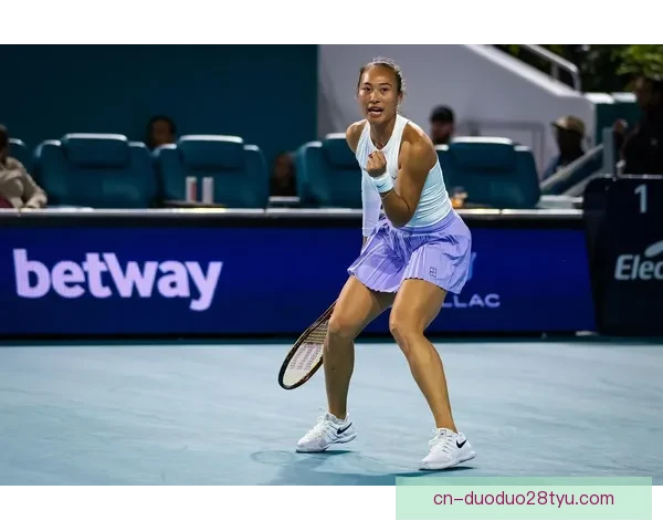 郑钦文迪拜首秀再战美国名将